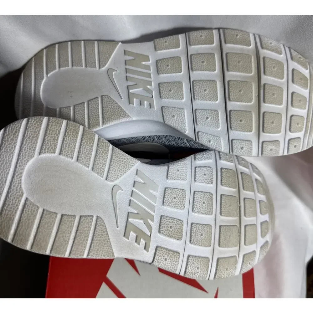 Nike comes original
